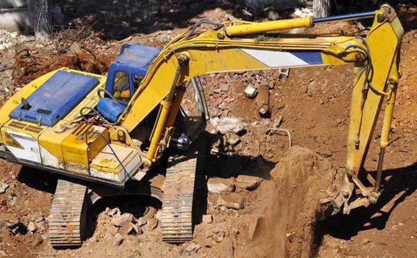 选购二手挖掘机时候遇到挖机调表怎么办 小编教您如何判断