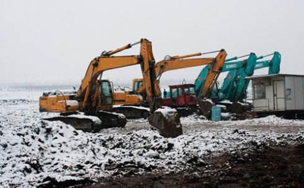 大雪来临的时候挖掘机司机要知道的那些事