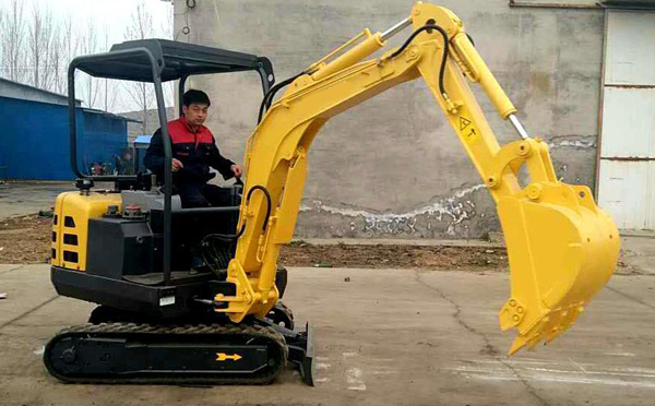 小型挖掘机遇到跳档原因是什么 应该怎么办