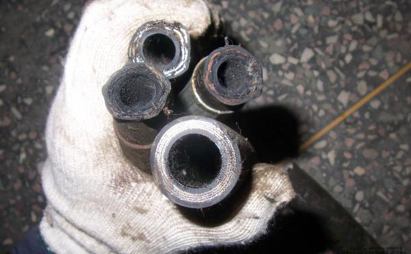 挖掘机爆管7大原因，2种补救方法全在这