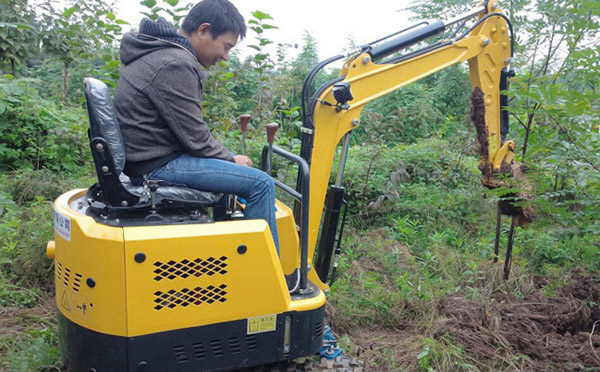 小挖机工作速度慢怎么办，怎样维修