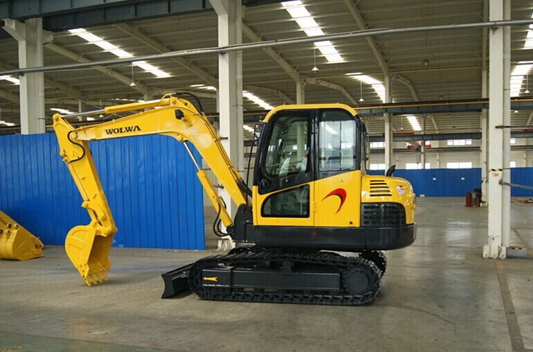 小型挖掘机厂家直销