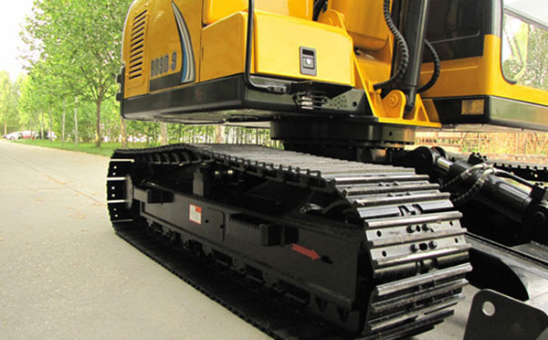 小型挖掘机维修