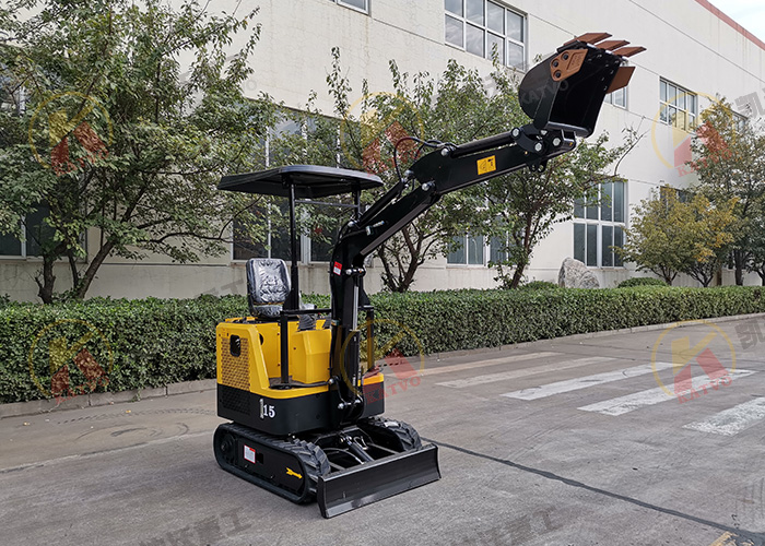 农用小型挖掘机你真的操作对了吗？小挖机厂家不会告诉你的秘密